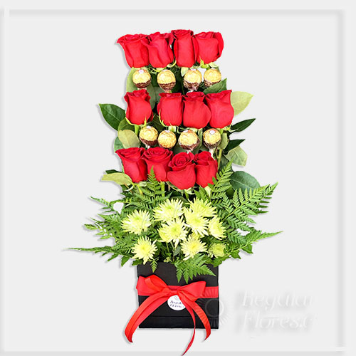 Caja frontal 12 rosas y bombones | Regalar Flores, Envio de flores, desayunos y regalos a domicilio