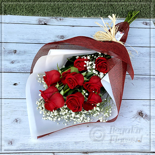 Ramo 10 rosas en yute | Regalar Flores, Envio de flores, desayunos y regalos a domicilio
