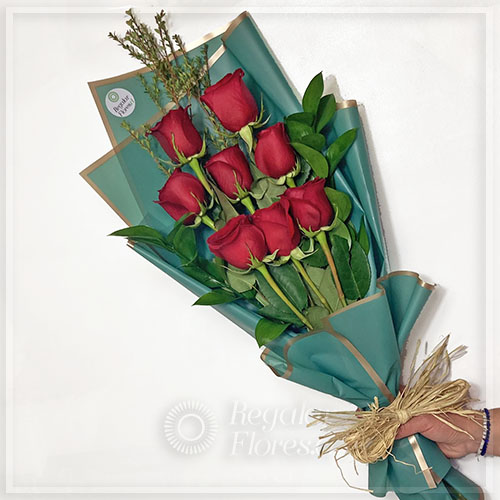Ramo 8 rosas | Regalar Flores, Envio de flores, desayunos y regalos a domicilio