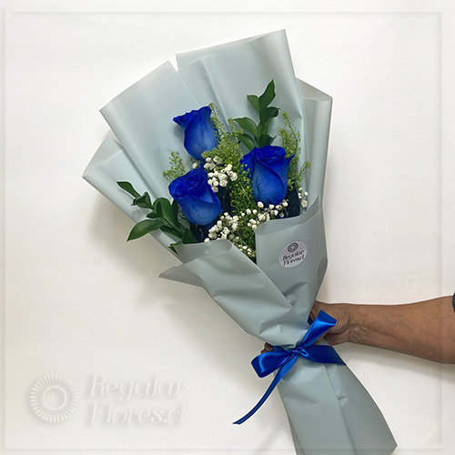 Ramo 3 rosas azules