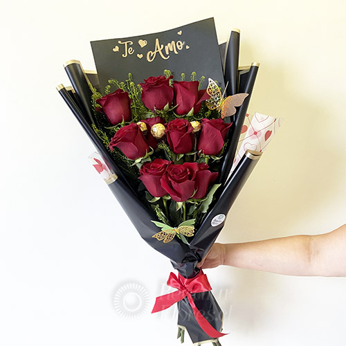 Ramo 10 rosas Enamorado con 3 bombones