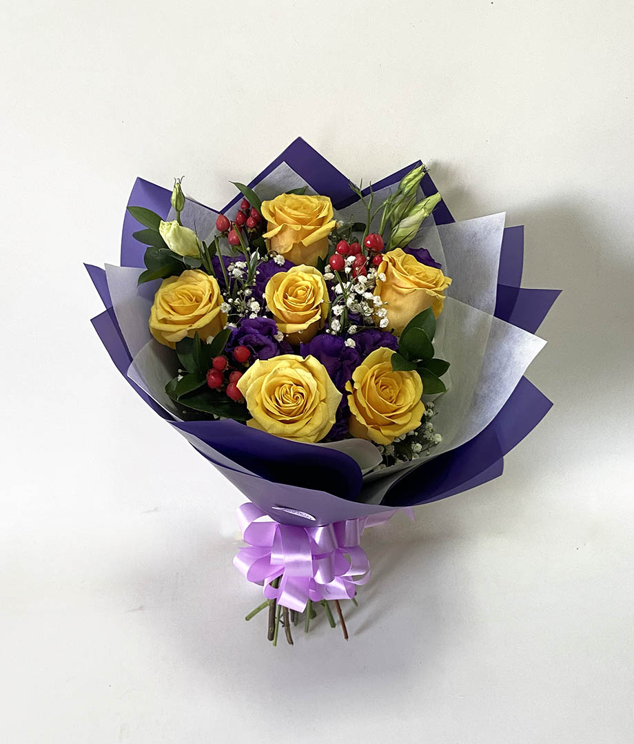 Ramo rosas amarillas y lisianthus morados_2