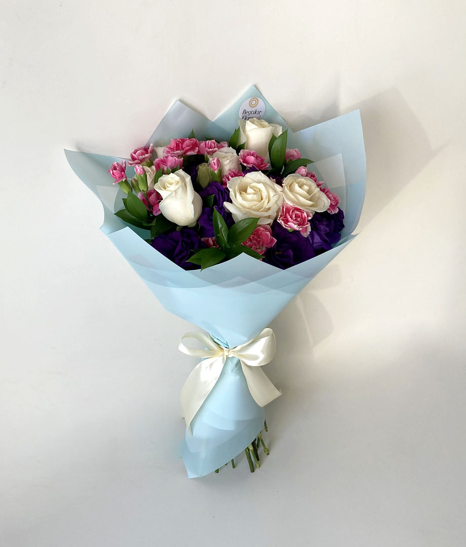 Ramo Adriana. Rosas, Lisianthus y miniclavel